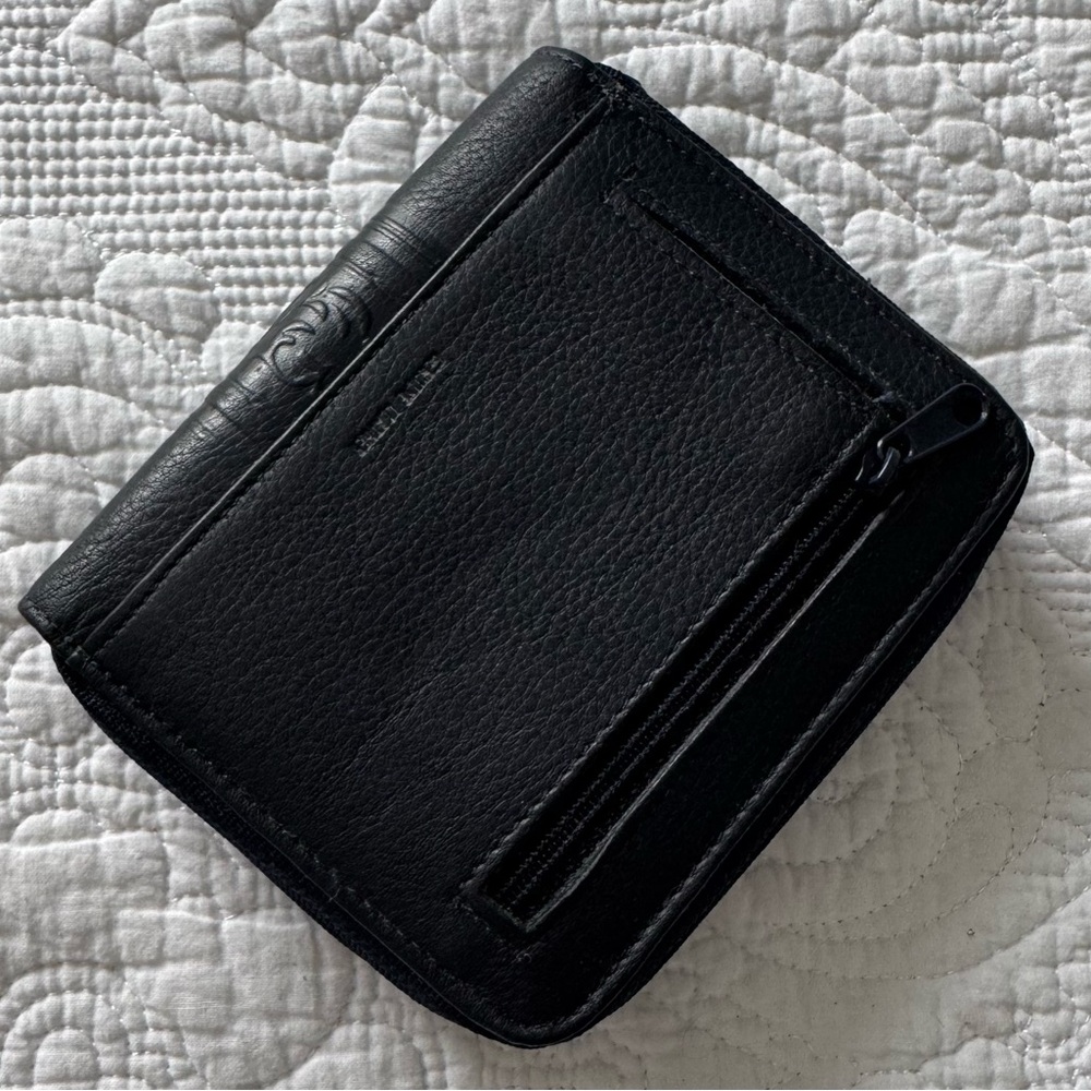 Vintage Princess Gardner Black Leather Zipper Wallet - Picture 2 of 7
